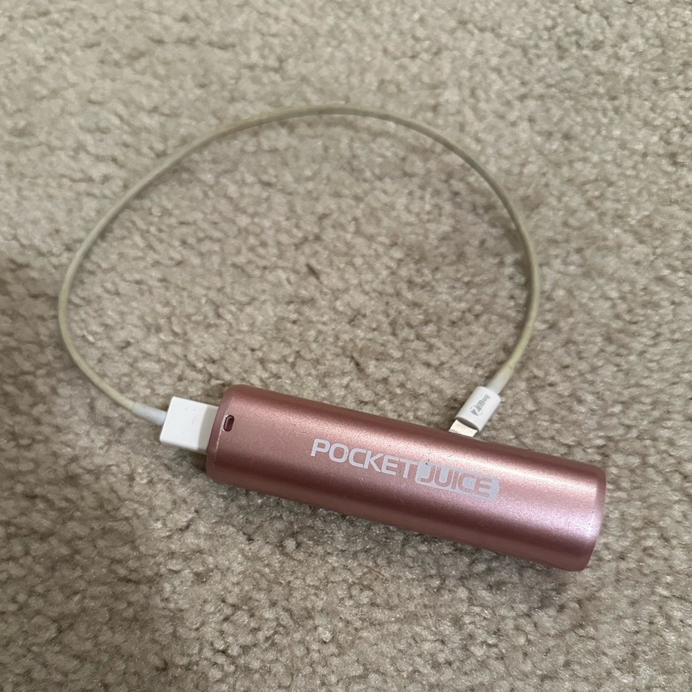 Portable Charger - Picture 3 of 4